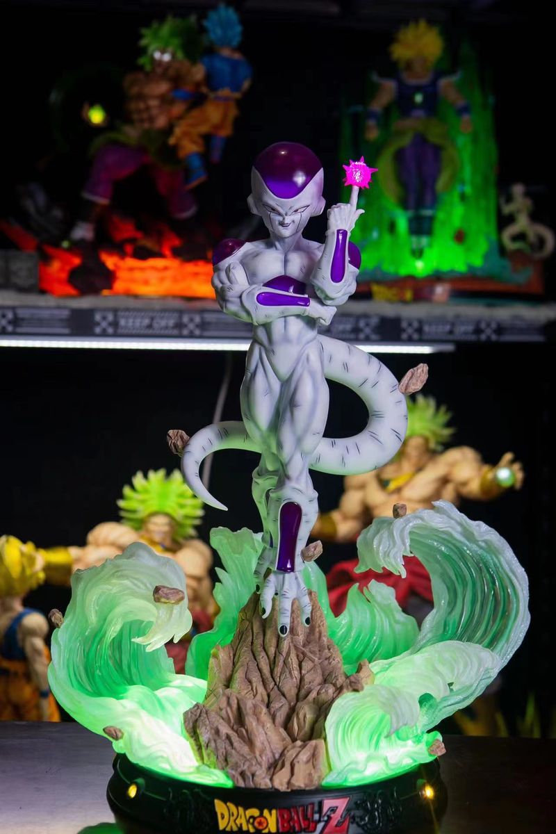 KD Collectibles – Final Form Frieza 1/4 Scale EX